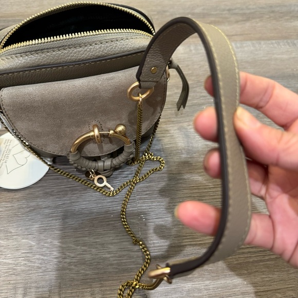 See By Chloe Joan Mini Camera Crossbody Bag Motty Grey - Picture 14 of 15